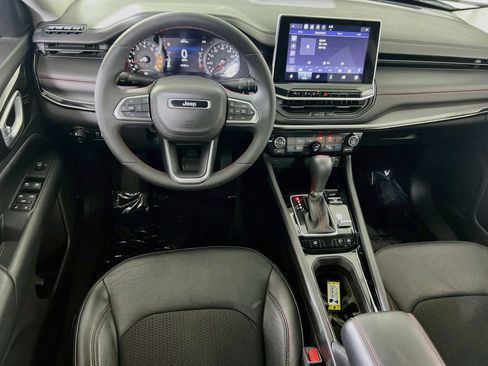 Used 2022 Jeep Compass Trailhawk AWD/4WD image 20