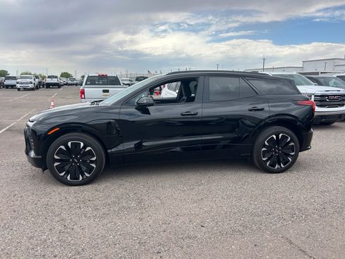 Used 2025 Chevrolet Blazer EV RS AWD/4WD image 2