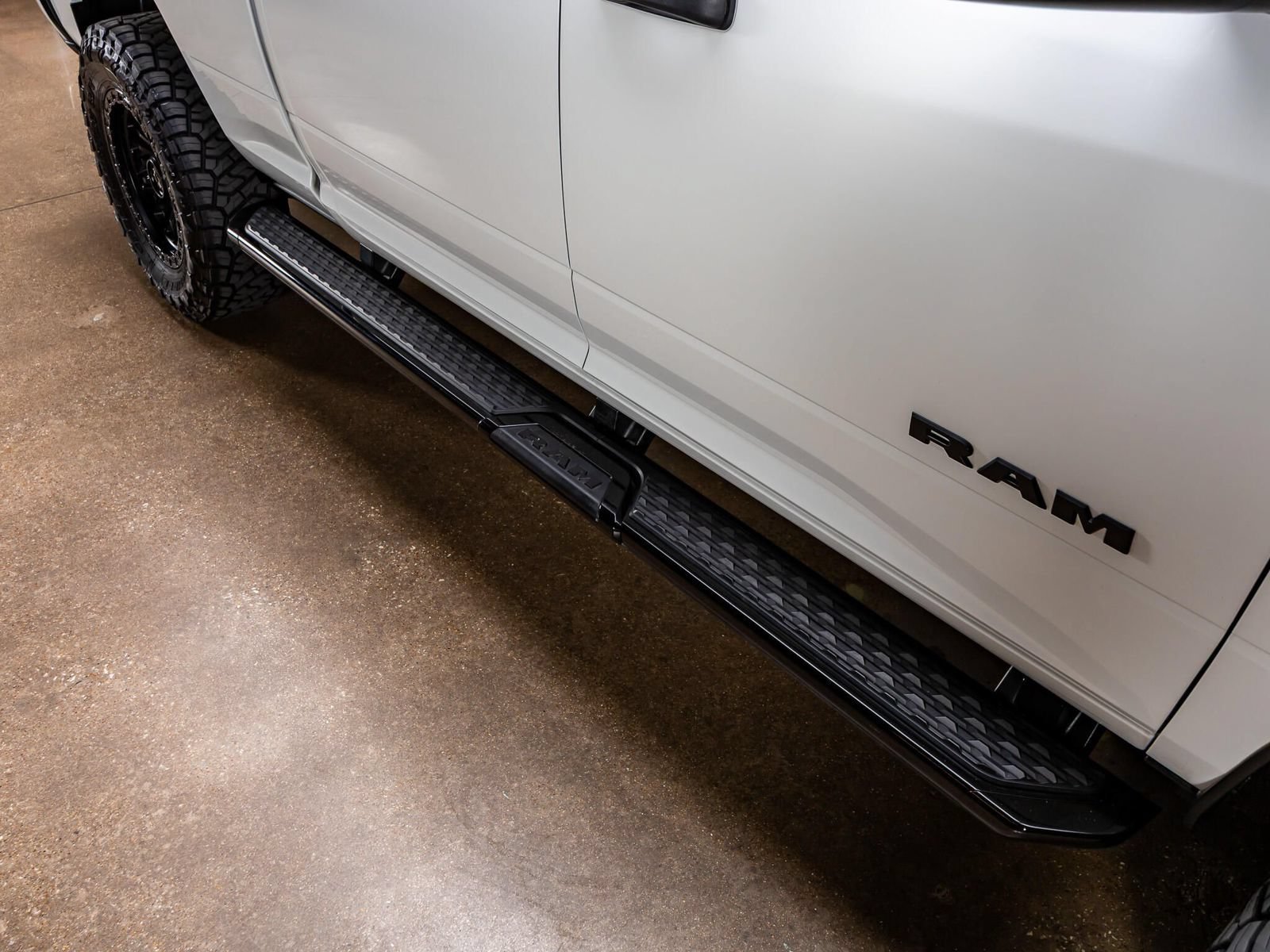 Used 2025 RAM 2500 Big Horn AWD/4WD image 12
