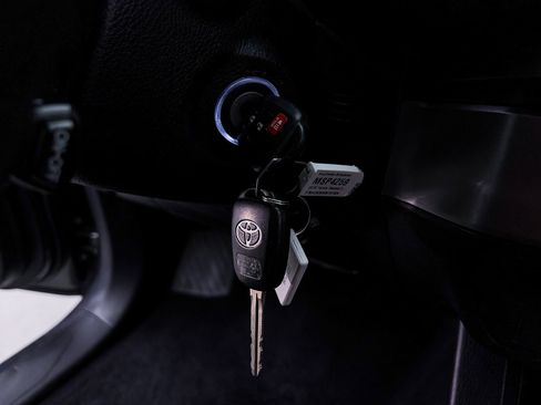 Used 2019 Toyota Tacoma SR5 RWD image 18