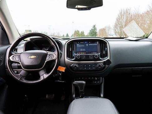 Used 2020 Chevrolet Colorado Z71 AWD/4WD image 6
