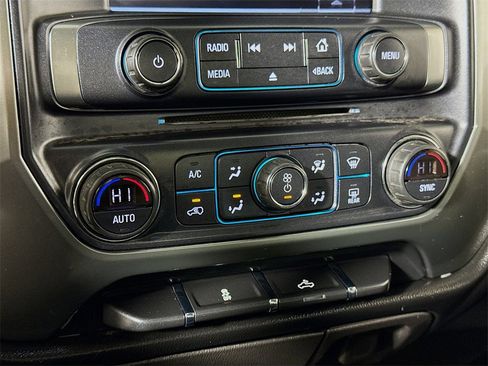 Used 2018 Chevrolet Silverado 1500 LT w/ Texas Edition image 13