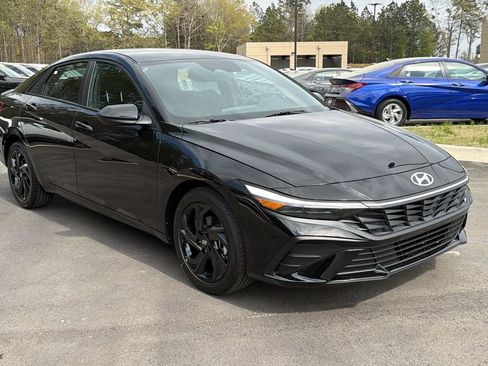 New 2026 Hyundai Elantra Sport FWD image 4