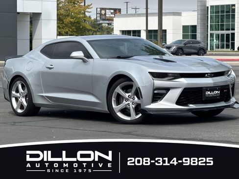 Used 2018 Chevrolet Camaro SS RWD image 2