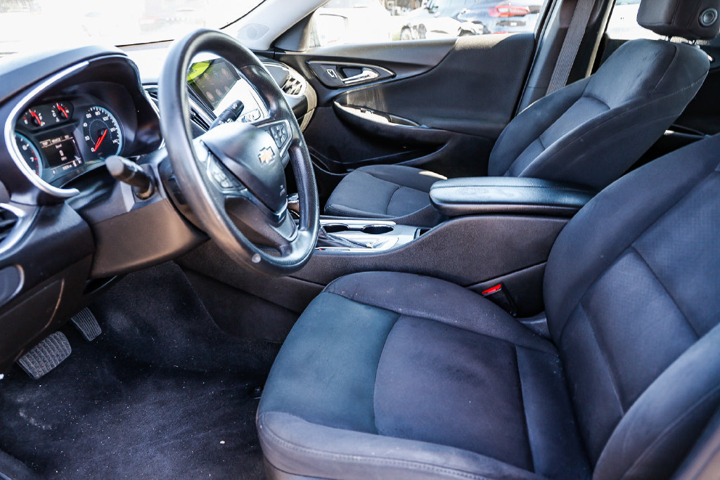 Used 2020 Chevrolet Malibu LT FWD image 35