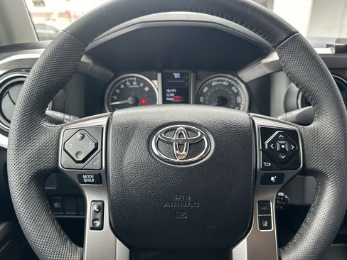 Used 2022 Toyota Tacoma SR5 image 22