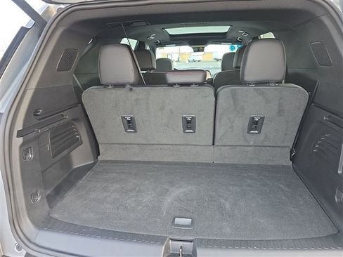 Used 2024 Chevrolet Traverse RS w/ LPO, Floor Liner Package AWD/4WD image 36