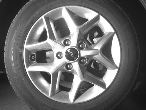 Used 2025 Kia Soul LX w/ LX Technology Package FWD image 13