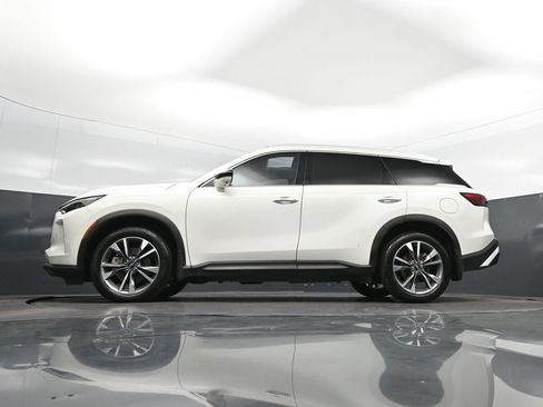 Used 2023 INFINITI QX60 Luxe w/ Vision Package FWD image 41
