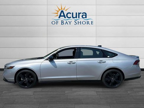 Used 2023 Honda Accord Sport image 4