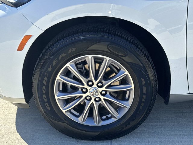 Used 2024 Buick Enclave Essence FWD image 4