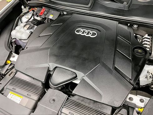 Certified 2023 Audi Q8 Premium image 31