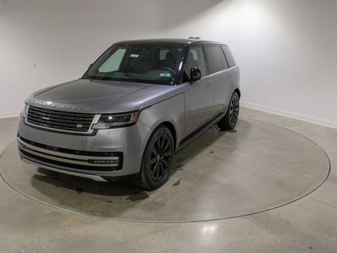 New 2025 Land Rover Range Rover Long Wheelbase SE image 1