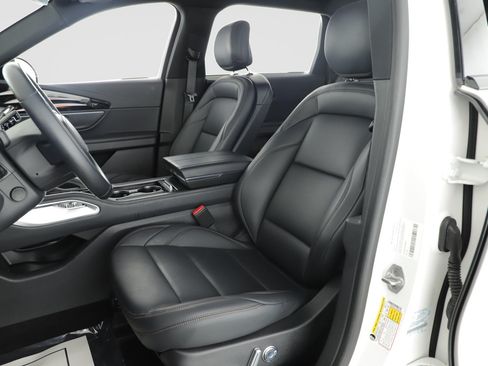Used 2025 Lincoln Nautilus Premier w/ Jet Appearance Package AWD/4WD image 9