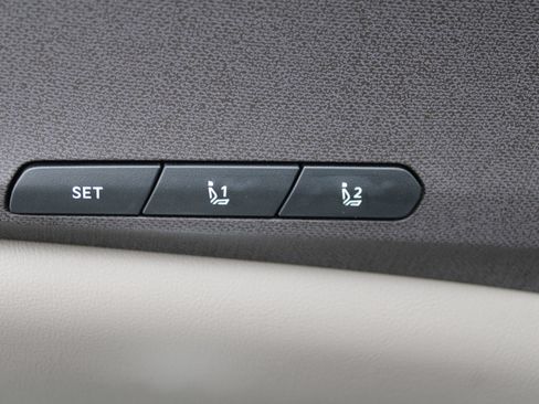 New 2026 Kia Carnival EX FWD image 26