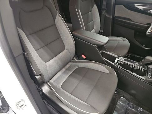 Used 2024 Chevrolet TrailBlazer LT w/ Driver Confidence Package FWD image 36