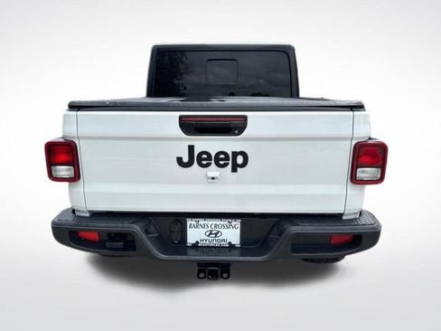 Used 2023 Jeep Gladiator Sport AWD/4WD image 4