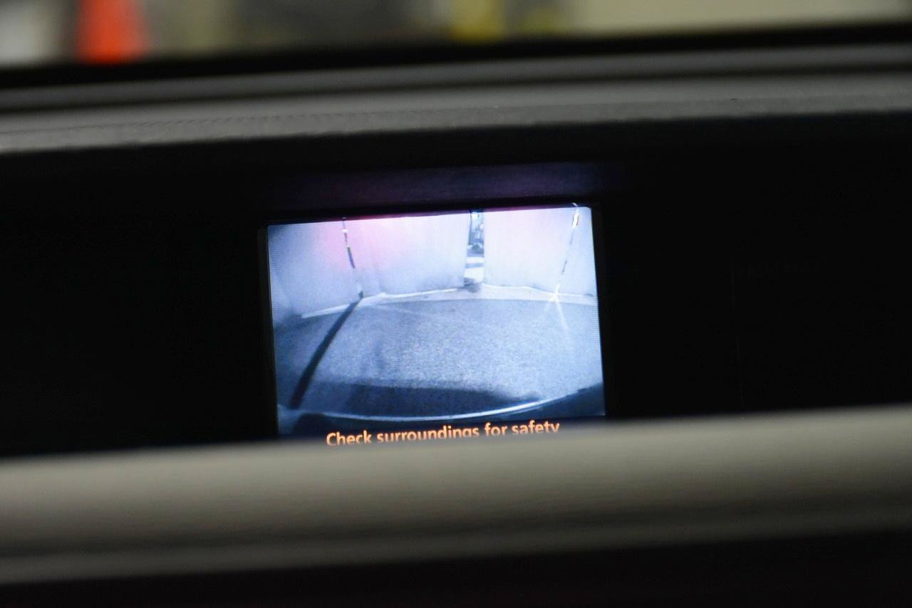 Used 2012 Toyota Sienna XLE FWD image 14