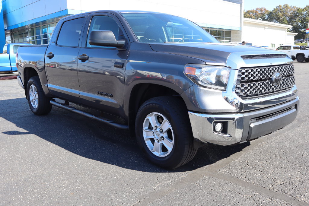 Used 2020 Toyota Tundra SR5 w/ SR5 Upgrade Package AWD/4WD image 2