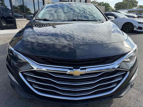 Used 2021 Chevrolet Malibu LT FWD image 2