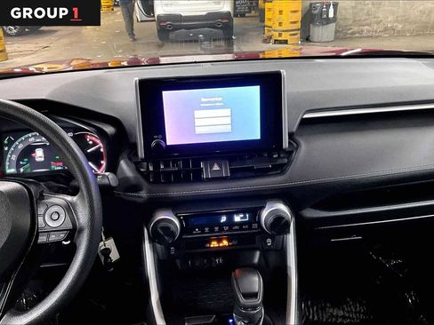 Used 2023 Toyota RAV4 LE AWD/4WD image 7