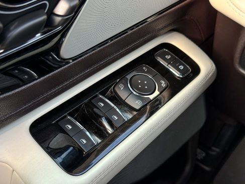 Used 2023 Lincoln Aviator Black Label Grand Touring image 33