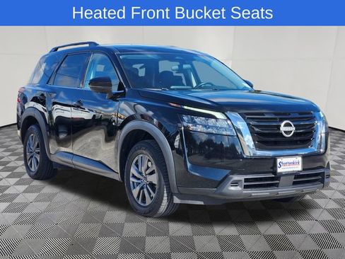 Used 2024 Nissan Pathfinder SV FWD image 3