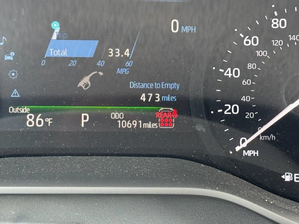 Used 2025 Toyota Sienna XLE FWD image 32