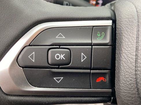 Used 2023 Jeep Compass Limited w/ Sun and Sound Group AWD/4WD image 19