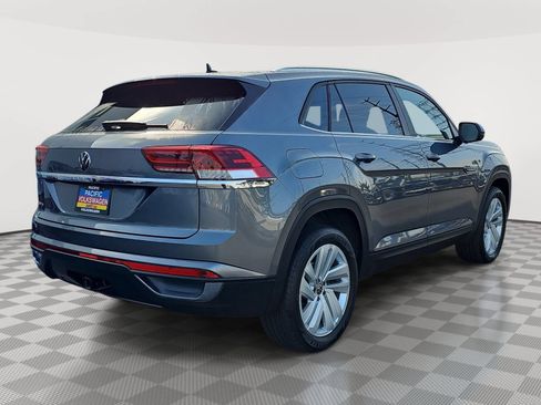 Used 2023 Volkswagen Atlas Cross Sport SE w/ Panoramic Sunroof Package FWD image 5