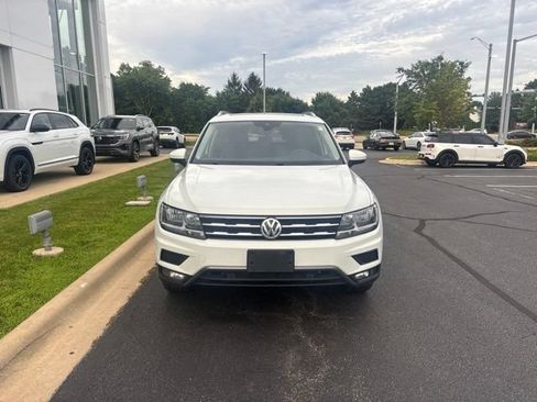 Used 2021 Volkswagen Tiguan SEL AWD/4WD image 2