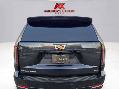 Used 2025 Cadillac Escalade ESV Sport w/ Touring Package AWD/4WD image 15