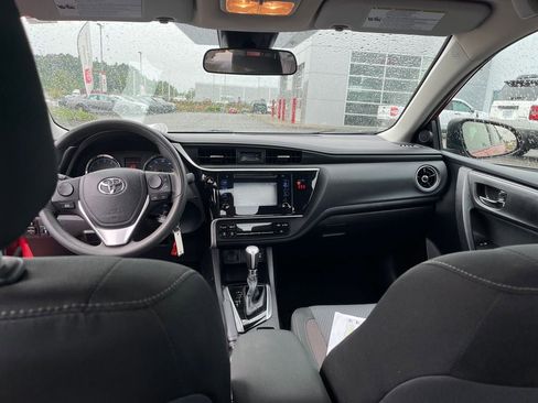 Used 2019 Toyota Corolla LE FWD image 13