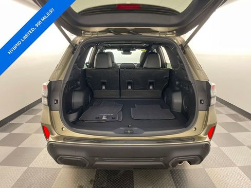 Certified 2025 Subaru Forester Limited image 19