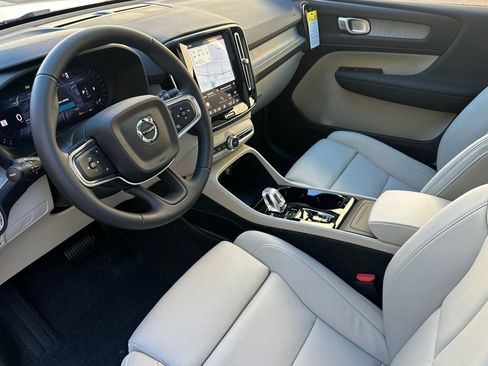 New 2026 Volvo XC40 B5 Plus w/ Protection Package Premier image 9