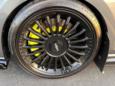 Used 2019 Volkswagen Golf R 4-Door image 22