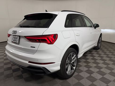 Certified 2025 Audi Q3 2.0T Premium w/ Convenience Package AWD/4WD image 9