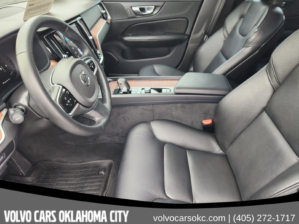 Certified 2024 Volvo S60 B5 Plus AWD/4WD image 10