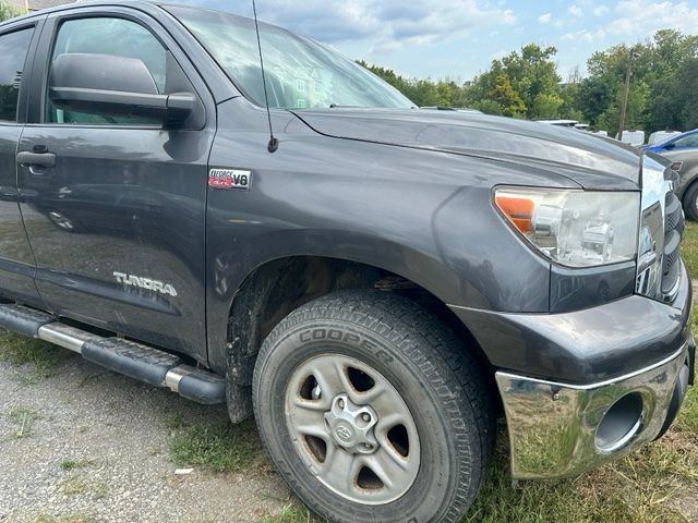 Used 2013 Toyota Tundra 4x4 Double Cab w/ Tow Pkg image 5