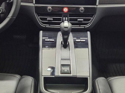 Certified 2026 Porsche Macan GTS AWD/4WD image 16