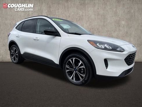 Used 2022 Ford Escape SE w/ SE Sport Appearance Package image 7