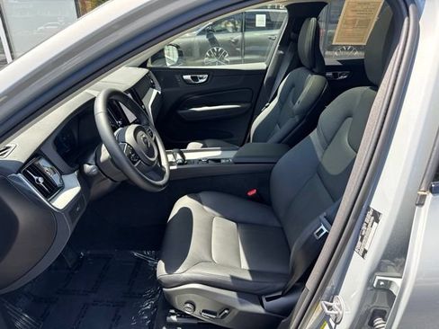 Certified 2025 Volvo XC60 B5 Plus AWD/4WD image 18