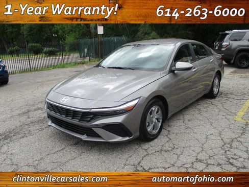 Used 2024 Hyundai Elantra SE FWD image 1
