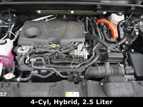 Used 2022 Toyota Venza Limited image 14