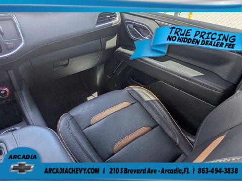 Used 2023 GMC Yukon AT4 w/ LPO, Floor Liner Package AWD/4WD image 18