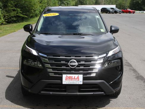 Used 2026 Nissan Rogue SV AWD/4WD image 2