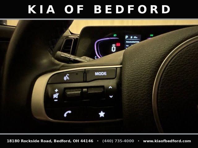 Certified 2025 Kia Sportage EX FWD image 17
