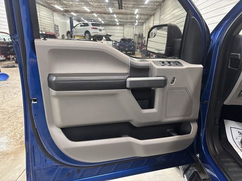 Used 2018 Ford F150 XLT w/ Equipment Group 302A Luxury image 7