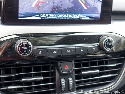 Used 2022 Ford Escape SE w/ SE Sport Appearance Package FWD image 19