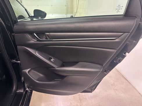 Used 2020 Honda Accord Sport image 38